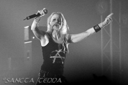 2010_10_23_Arch_Enemy_08