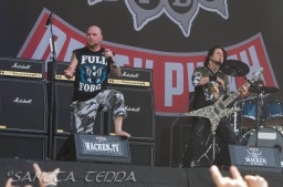 2014_08_01_Five_Finger_Death_Punch_013